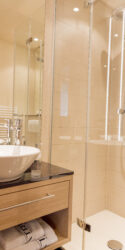 Badezimmer im Comfort Zimmer