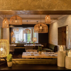 vorderer Bereich des Atrium Restaurants im Atrium Hotel Mainz