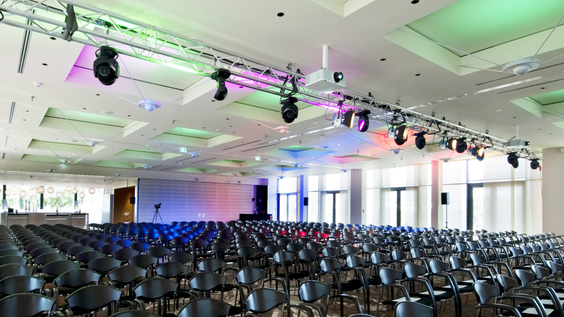 Atrium Conference Tech Setup & Virtual Meeting - Atrium Hotel Mainz