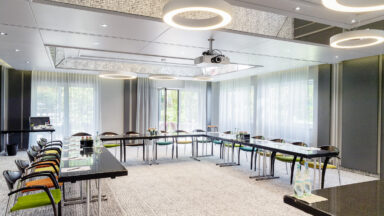 Aufnahme der U-Form im Tagungsraum A1+A2