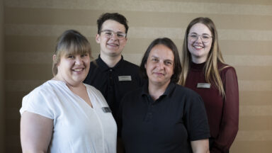 Veranstaltungsbuero-und-Tagungsservice von links nach rechts Luisa Speth, Johann Augustin, Julia Steinbrecher, Greta Fuchs