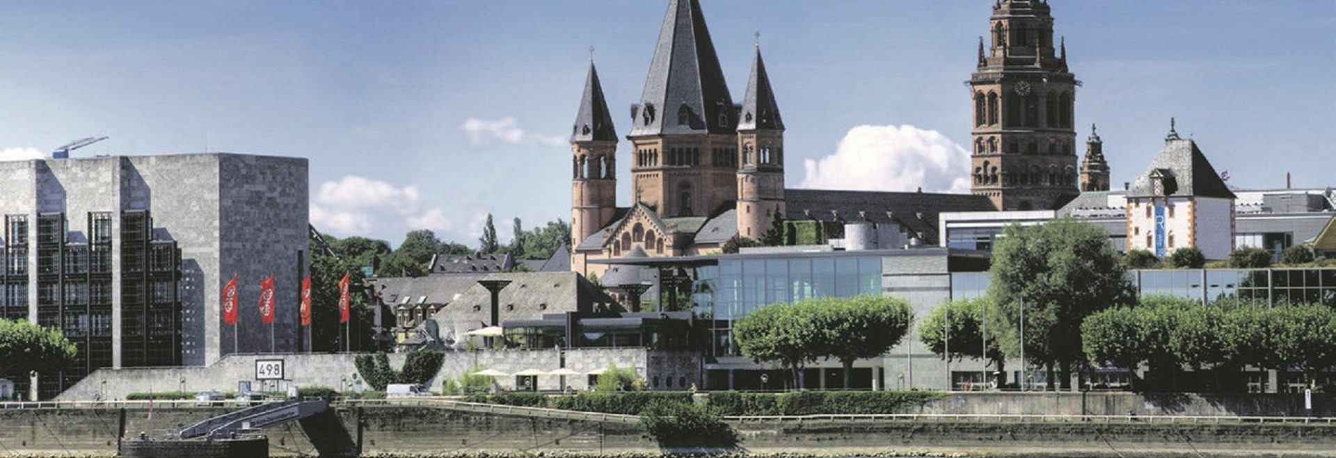 Rheinufer Mainz mit Dom